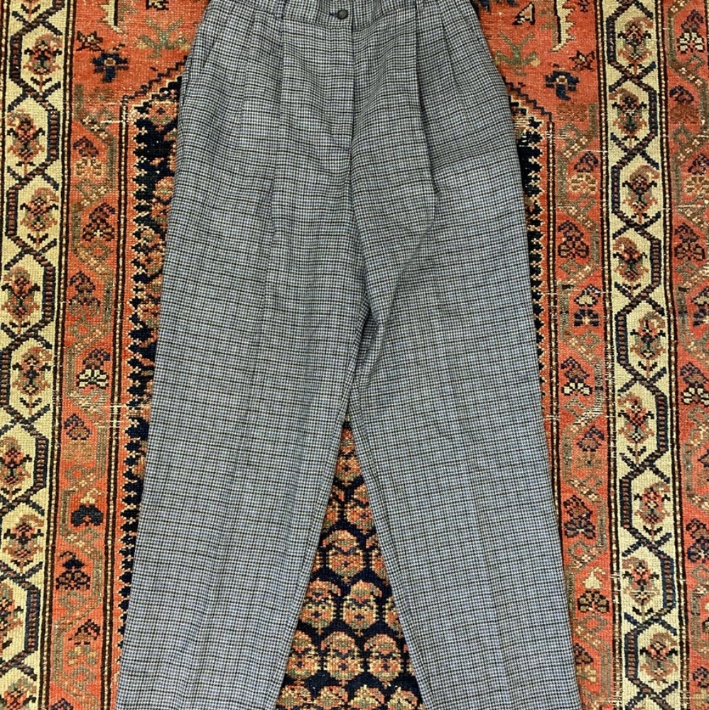 Vintage high waisted wool-like trousers